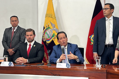 Henry Cucalón se pronuncia sobre la muerte cruzada.