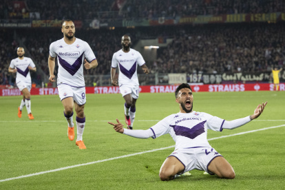 Basel (Switzerland Schweiz Suisse), 18/05/2023.- Fiorentina"s Nicolas Gonzalez celebrates after his second goal during the UEFA Conference League semifinal second leg match between Switzerland"s FC Basel 1893 and Italy"s ACF Fiorentina at the St. Jakob-Park stadium in Basel, Switzerland,18 May 2023. (Italia, Suiza, Basilea) EFE/EPA/ENNIO LEANZA