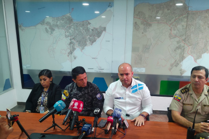 Mesa de seguridad en Manta.