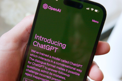 La nueva app, Chat GPT, de la empresa OpenAI ya está disponible para los usuarios de iPhone y iPad.