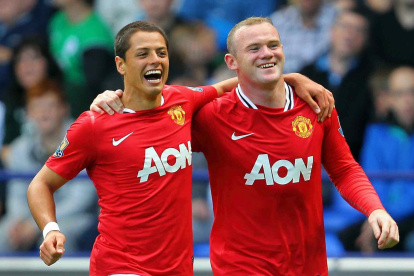 SOCCER/FUTBOL

MEXICANOS EN EUROPA 2011

MANCHESTER UNITED

JAVIER HERNANDEZ

Action photo of Javier Hernandez (L) and Wayne Rooney of Manchester United, of the English premier league./Foto de accion de Javier Hernandez (I) y Wayne Rooney del Manchester United, de la Liga Premier inglesa. 10 September 2011. MEXSPORT/BACKPAGE IMAGES