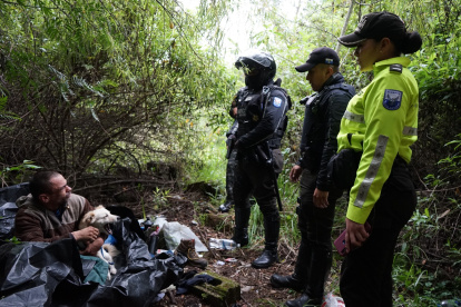 Registro. El ciudadano fue sorprendido mientras dormía en compañía de un perrito