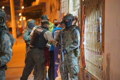 Intervención. La Policía Nacional realizó un operativo tras el evento suscitado y capturó a los posibles responsables