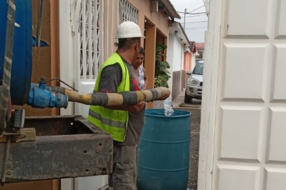 La ciudadanía se queja de la cantidad de cortes que sufre Guayaquil. En abril pasado, Samanes, Sauces, Las Orquídeas experimentó un corte similar.