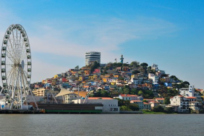 Guayaquil, la ciudad más grande del Ecuador es la capital de la provincia del Guayas y ofrece una amplia gama de lugares turísticos.