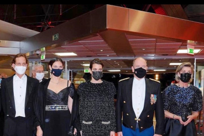 Algunos miembros de esta familia, por mucho tiempo fueron personajes recurrentes del jet set internacional, principalmente los hijos de Grace Kelly y Rainiero de Mónaco.