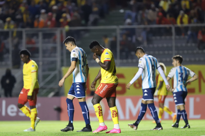 Aucas complicó su panorama en la Copa Libertadores al perder en su estadio con Racing.