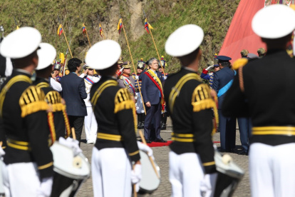 Acto. Las Fuerzas Armadas rindieron un homenaje a los héroes de la Batalla de Pichincha.
