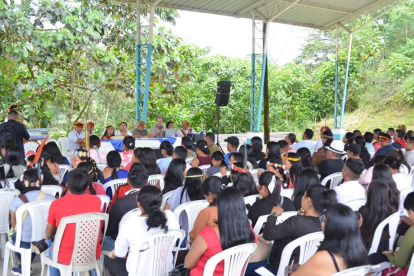 Los dirigentes han manifestado que  el proceso de toma de decisiones colectiva y de manera pública.