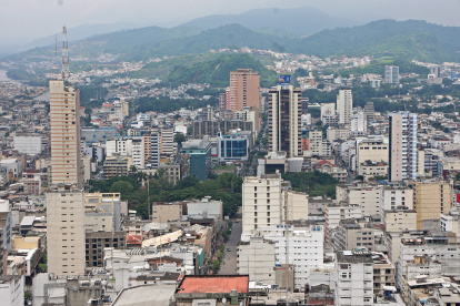 En el centro, si bien hay edificios no hay tantos como en Nueva York o los necesarios para generar el riesgo.