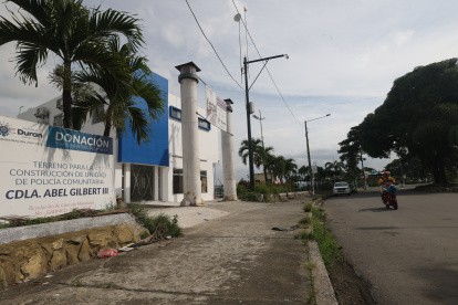 Situación. La obra ha sido erigida, pero aún sigue sin ser inaugurada, situación que preocupa a la ciudadanía.