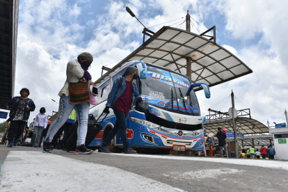 Feriado. Los pasajeros que busquen desplazarse al norte del país pueden embarcar en la terminal de Carcelén en el norte de Quito.
