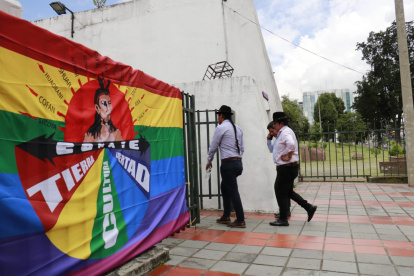 Los líderes indígenas llegaron hasta la Casa de la Cultura para tomar una decisión sobre su candidato presidencial
