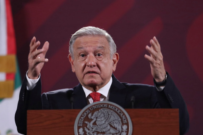 Andrés Manuel López Obrador, hizo repetidas declaraciones sobre asuntos internos de Perú.