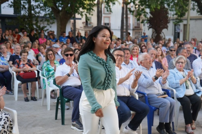 Experiencia. Katty Ushiña emigró con su familia con 9 años, fue la primera concejala ecuatoriana del Municipio de Ontinyent en la Comunidad de Valencia.
