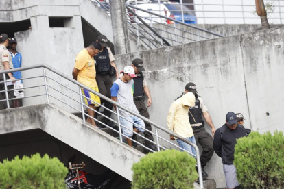 Durán. La Policía Nacional presentó a los aprehendidos y las evidencias.