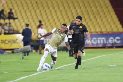 BARCELONA VS ORENSE_ÁLEX LIMA