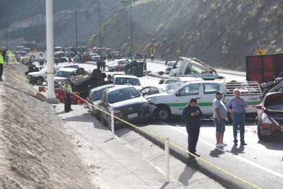 El hecho se registró antes de llegar al puente de Guayllabamba, sentido sur - norte
