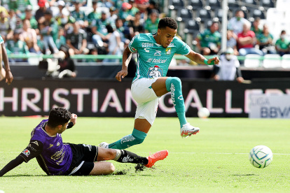 El futbolista milita actualmente en el León FC, pero su equipo prescindiría de sus servicios por la reducción de extranjeros.