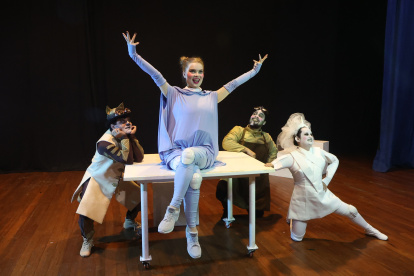 El elenco de esta historia.