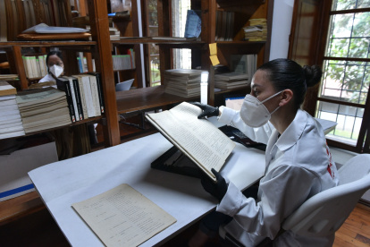 Inventario. Mil tomos del Archivo Metropolitano de Historia se ingresan al Sistema de Información del Patrimonio Cultural del Ecuador.