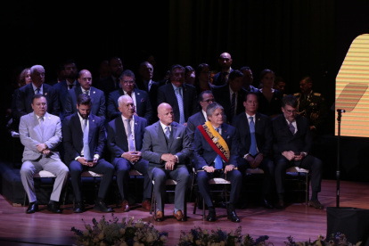 Discurso. El equipo ministerial acompañó al presidente Guillermo Lasso durante su informe del 24 de mayo.