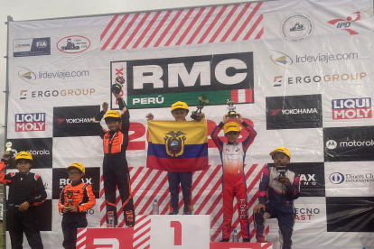 Alejandro Taleb (c) lideró la categoría micro max en Lima, Perú.