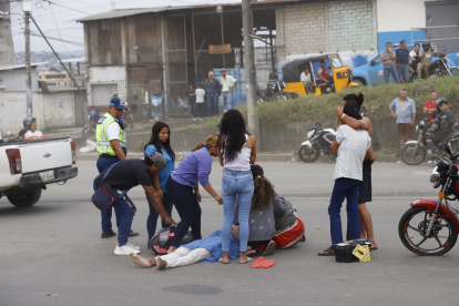 Una madre vio desconsoladamente cómo su hijo fallecía tras un accidente de tránsito