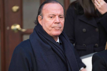 Julio Iglesias.