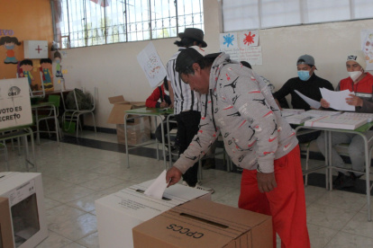 En las elecciones seccionales de febrero de 2023 participaron 279.244 personas como integrantes de las Juntas Receptoras del Voto.