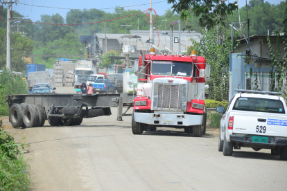 Los carros pesados entran y salen de las fábricas y talleres provocando ruido que aturde a los vecinos.