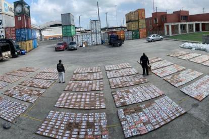 Operativo. El 23 de mayo de 2023 la Policía descubrió en el puerto de Guayaquil cerca de dos toneladas de cocaína en cajas de banano con destino a Alemania.