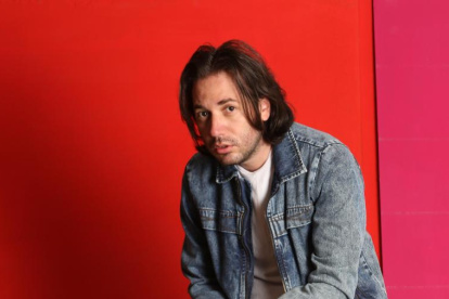 Víctor Aráuz forma parte de Humor en blanco y negro, una pieza teatral que aboda la cotidianidad del ciudadano común.