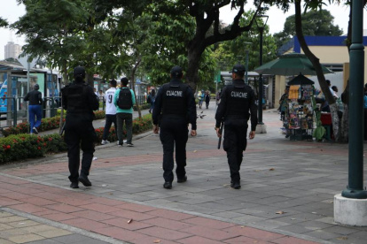 Los patrullajes incluyen a miembros del Grupo Élite y del Cuerpo de Agentes de Control Metropolitano (Cuacme)..