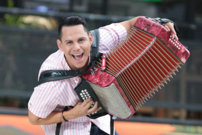 A Jhonatan Luna lo mueve un tema que habla de no dejarse vencer.