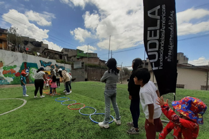 Labor. Un grupo de niños, en una actividad organizada por la oenegé Fudela.