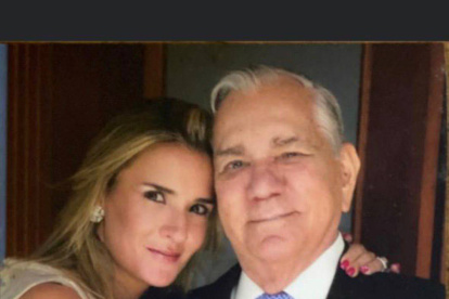 Sospechosos. Conto Patiño junto con su nieta