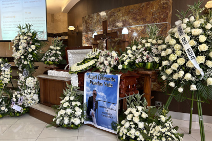 El cuerpo del fiscal Palacios fue velado en Jardines de Esperanza.