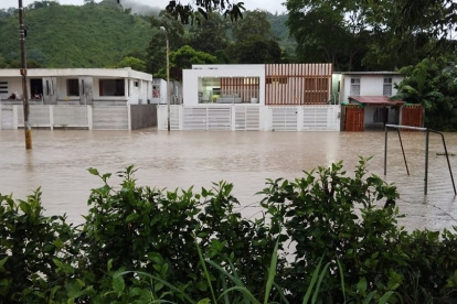 La incesante lluvia que vivió Esmeraldas provocó la inundación de varios de sus cantones.
