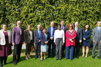 Respaldo. Los embajadores de verios países europeos y el de los EE.UU. se reunieron con la fiscal Diana Salazar.