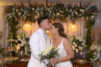 Joao Rojas y Kristy Alvarado ahora son esposos oficialmente.