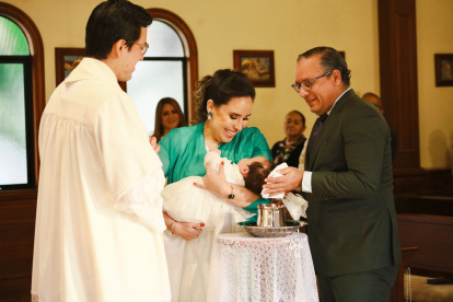 Viorel con sus padres.