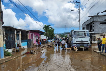 Los habitantes de este sector perdieron muchos de sus enseres y electrodomésticos tras el desbordamiento del río