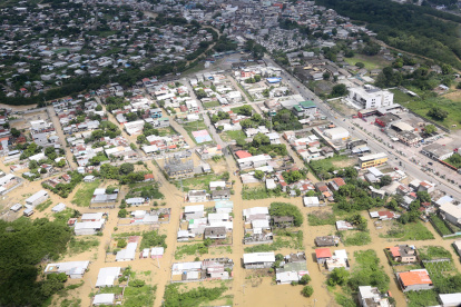 Fotografía cedida por Presidencia de Ecuador que muestra áreas afectadas por las lluvias en la provincia de Esmeraldas (Ecuador).