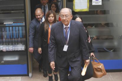 Chávez fue sometido a un consejo de ética de su partido.