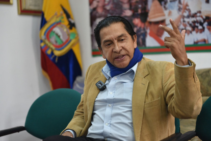 El examandatario vuelve a la escena política encabezando la lista de asambleístas nacionales de Sociedad Patriótica.