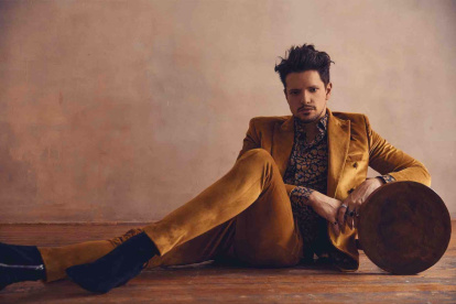 Lasso cuenta con más de 1 millón de seguidores en Instagram.