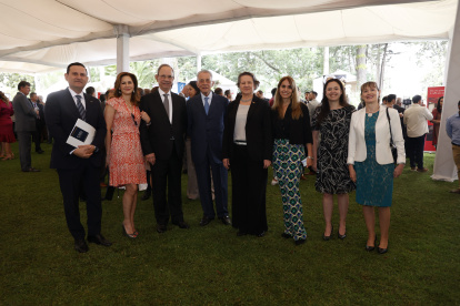 Víctor Jurado, Priscilla Falconí, Miguel Falconí Puig, Armando Serrano Puig, embajadora Caterina Bertolini, Gabriela Cartagena, Ximena Bustamante y Jimena Vásconez.