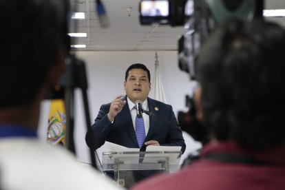 Alembert Vera calificó en varias ocasiones al Gobierno de Guillermo Lasso como una dictadura.