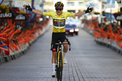 Jonas Vingegaard ganó la quinta etapa y se perfila como el eventual ganador.